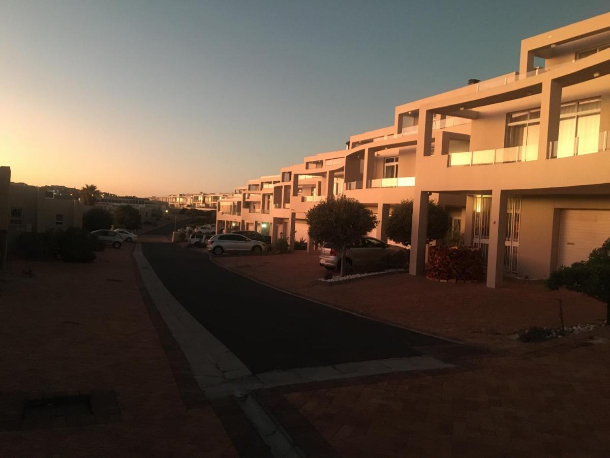 2Whitewaters Bloubergstrand Homestay 外观 照片